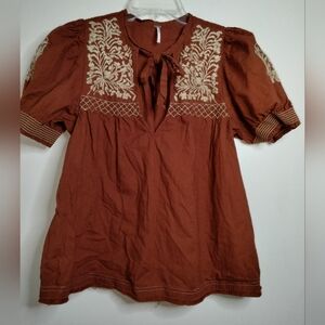 Free People (Size L) Terracotta Embroidered Tie V-Neck Keyhole Puff SS Blouse